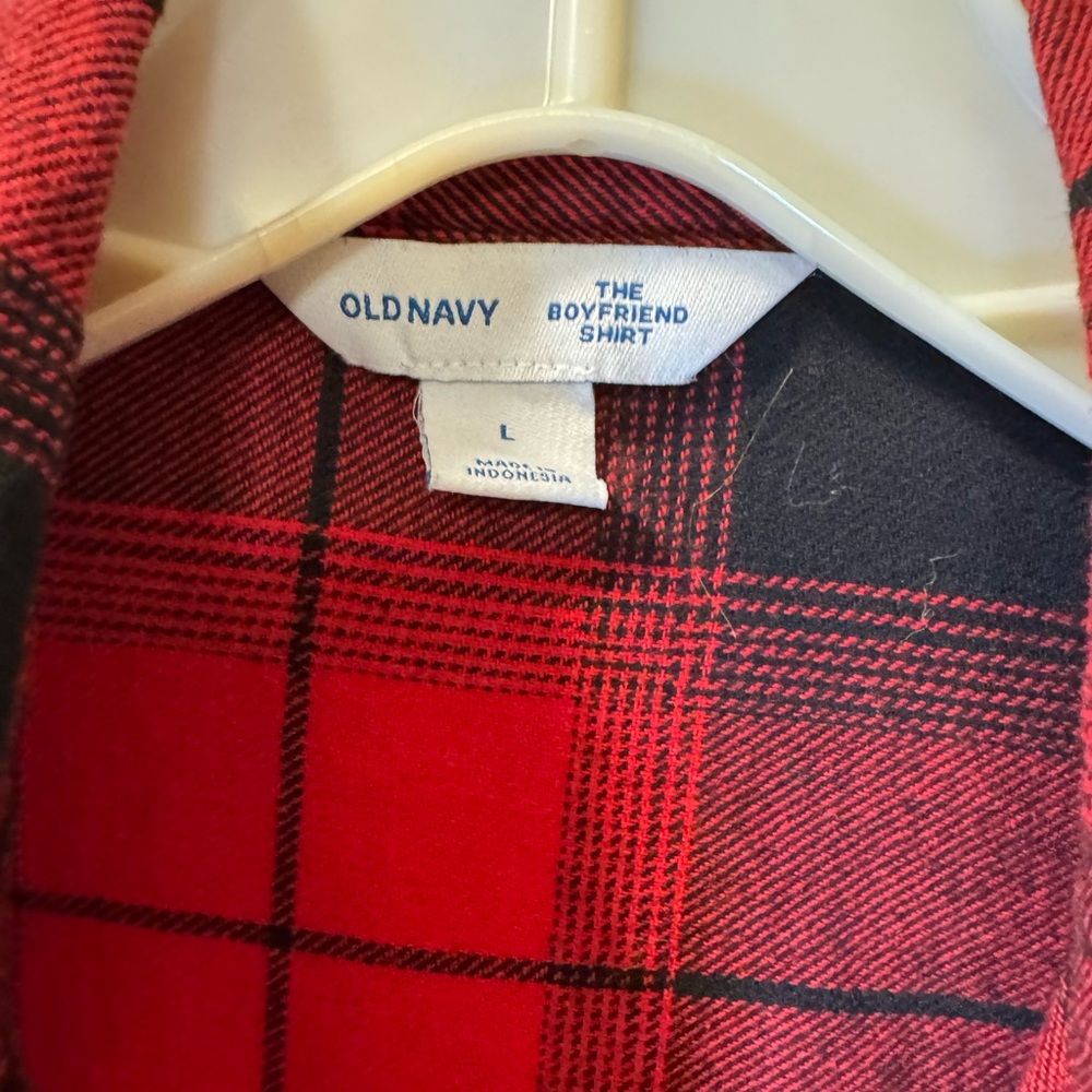 Old Navy Red and Black Plaid Button-Up Shirt Jacket - Picture 3 of 10